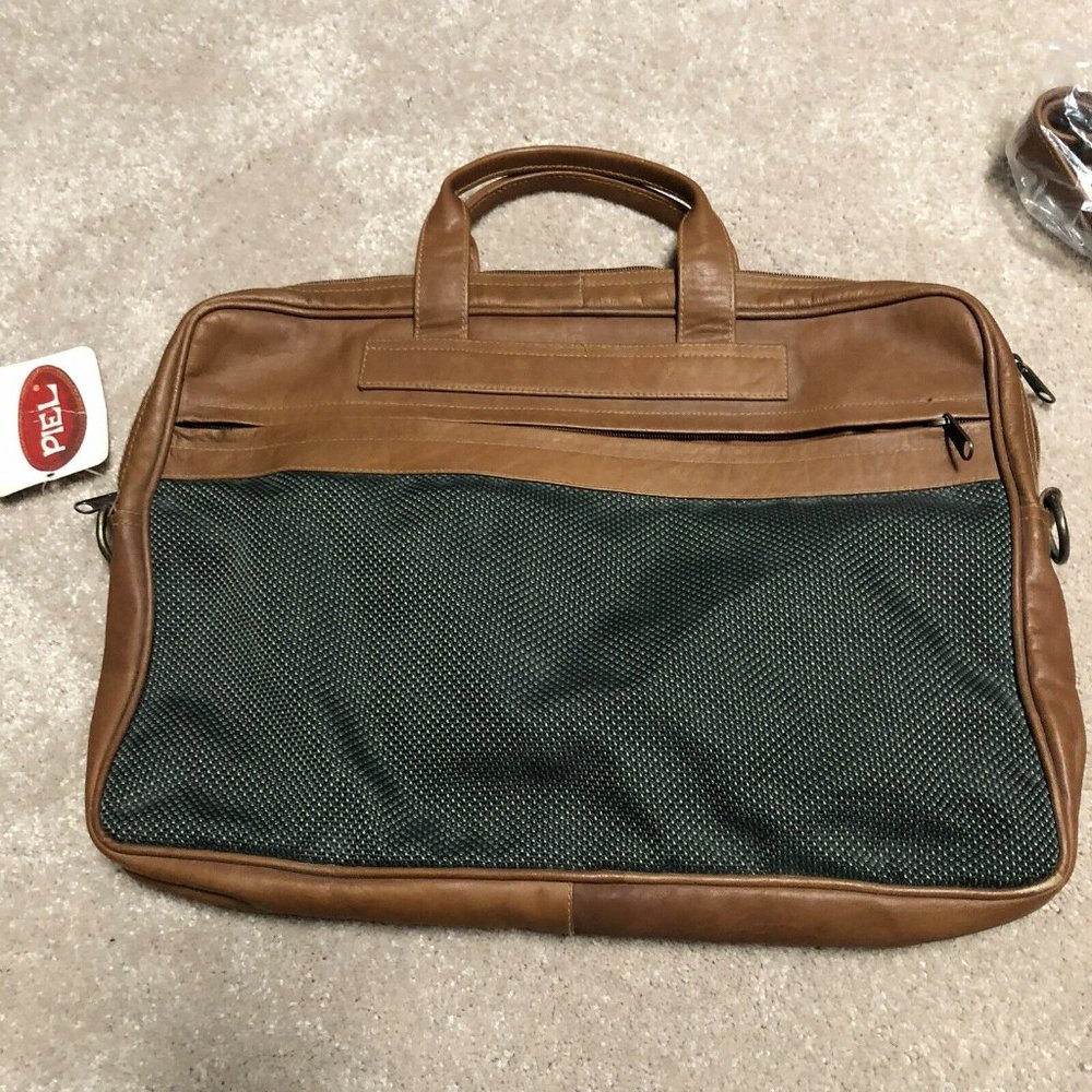 Piel Leather 17" Shoulder Messenger Laptop Bag New